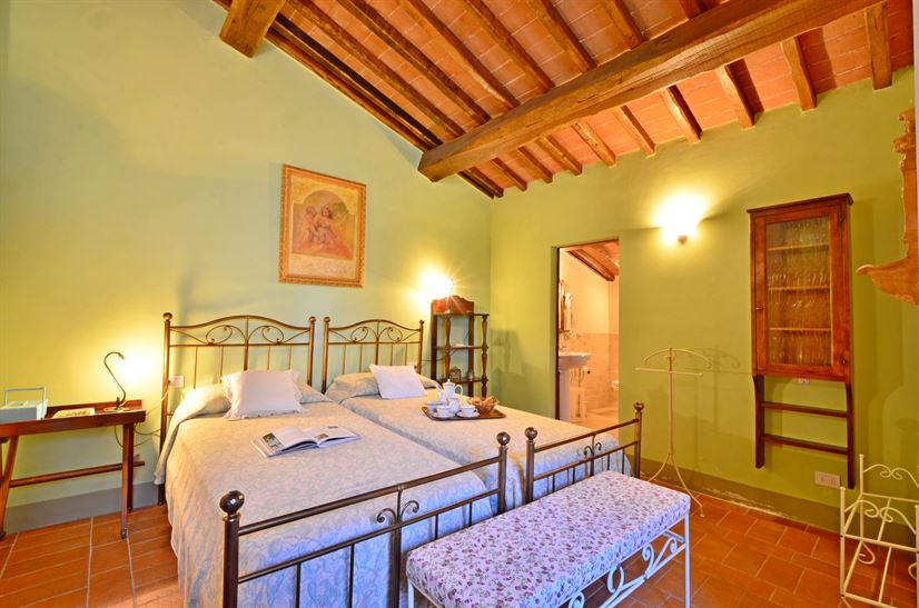 Tuscany Villa La Chiocciola - Montefienali - Rental in Gaiole in ...